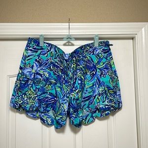 14, Lilly Pulitzer side zip shorts